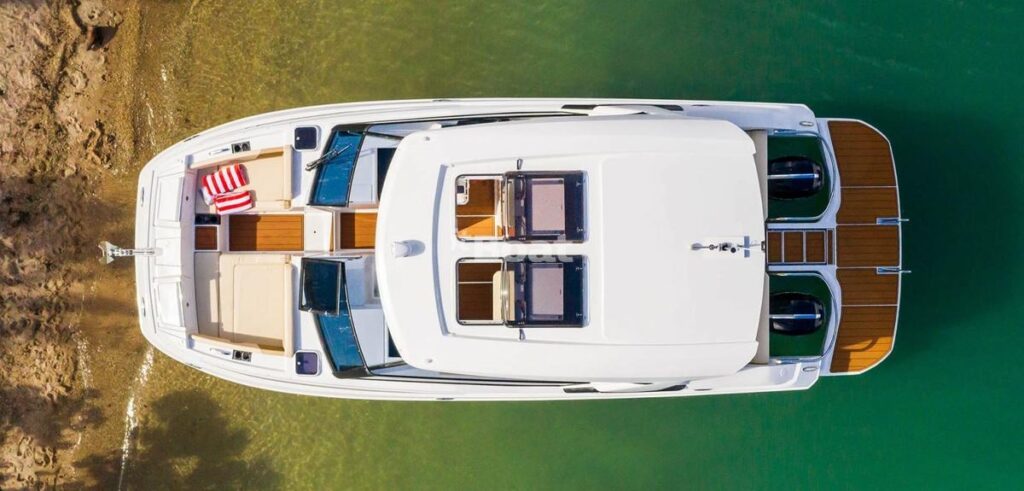 2022-aquila-32-sport-power-9648458-20250205232842126-1_XLARGE.jpg