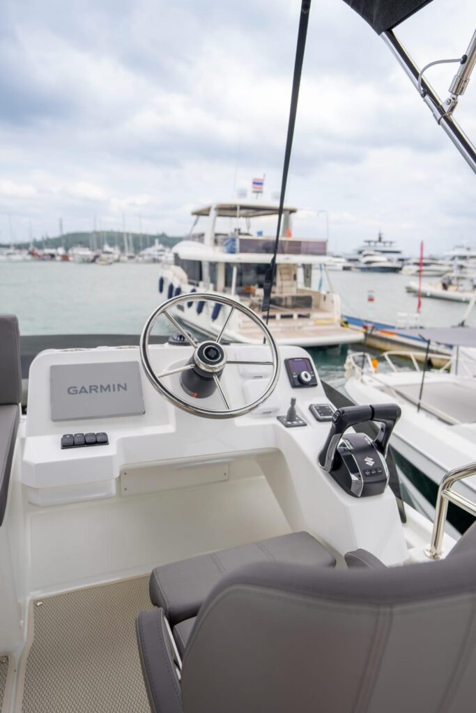 2025-beneteau-antares-11-fly-power-9648447-20250203200504783-1_XLARGE.jpg