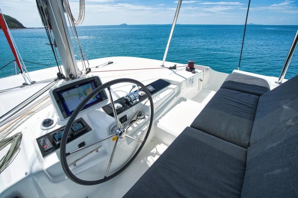 2020-lagoon-46-sail-9924855-20250827031522152-1.jpg