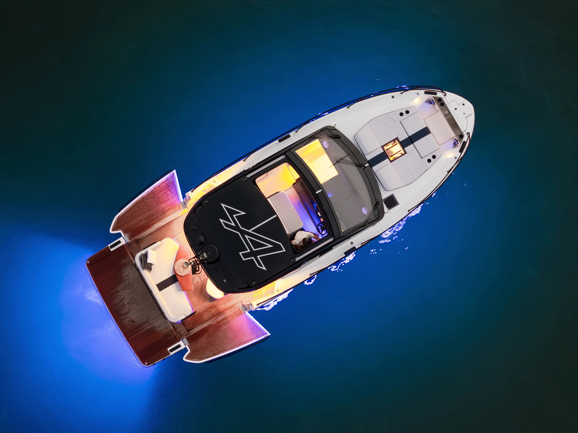 Beneteau Power