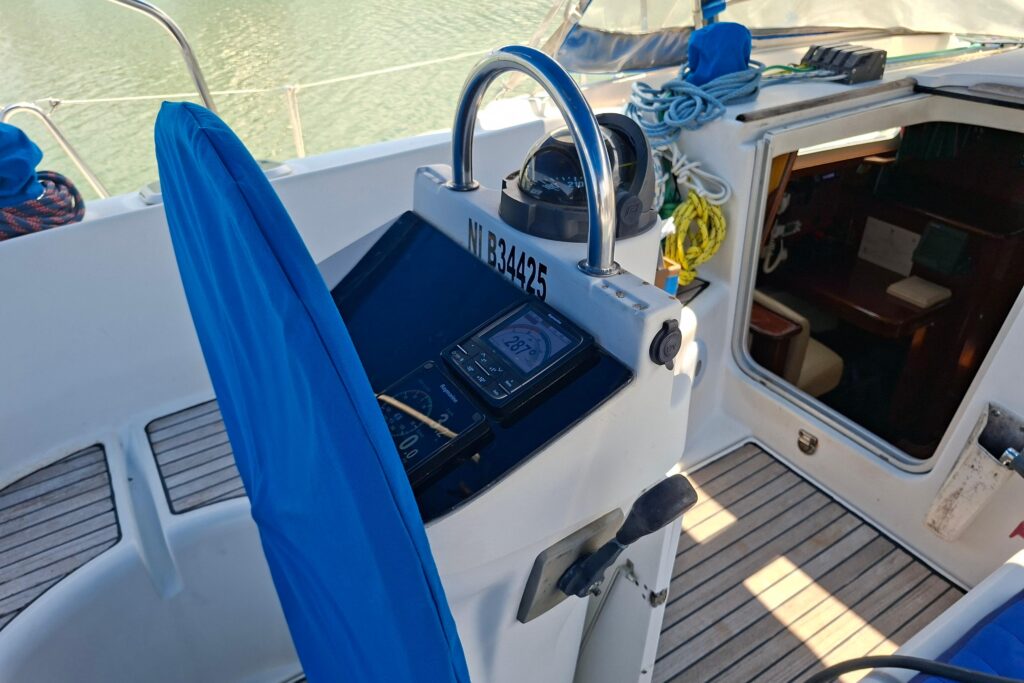 1999-beneteau-oceanis-40-cc-sail-10199126-20260528211615767-3.jpg